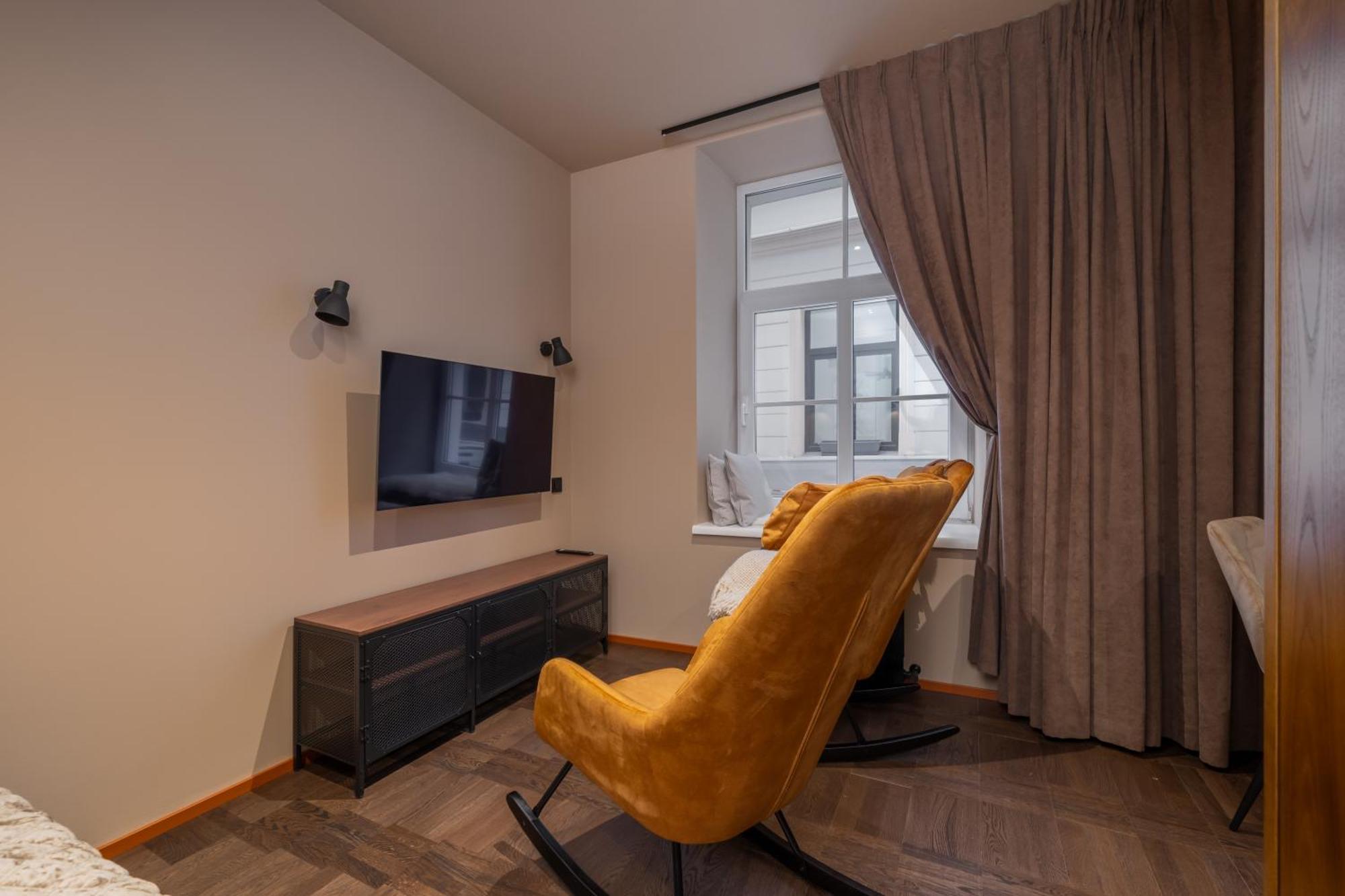 Stylish Old Town Apartment On Mucenieku Street Riga Exterior photo